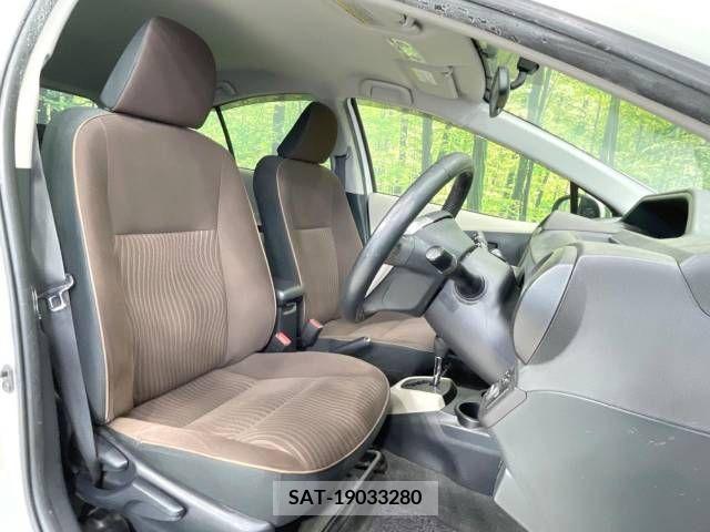 Toyota AQUA 2012-03 383275-8