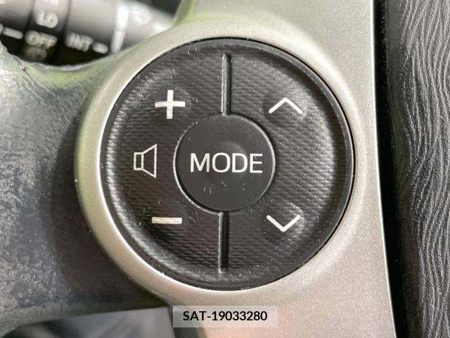 Toyota AQUA 2012-03 383275-7