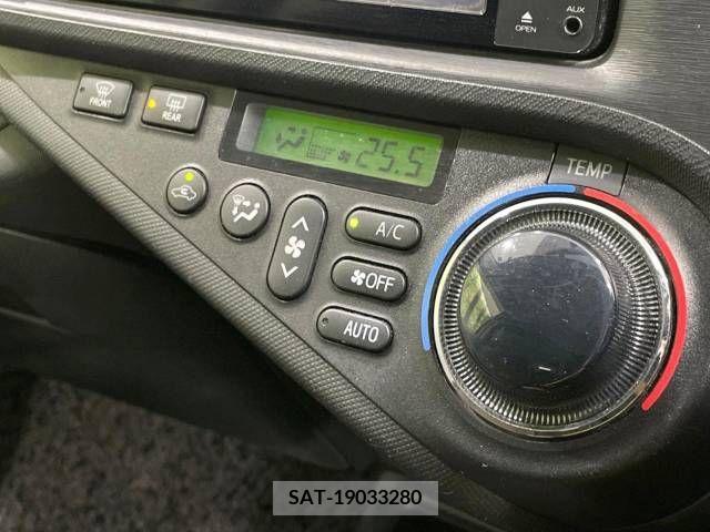 Toyota AQUA 2012-03 383275-6