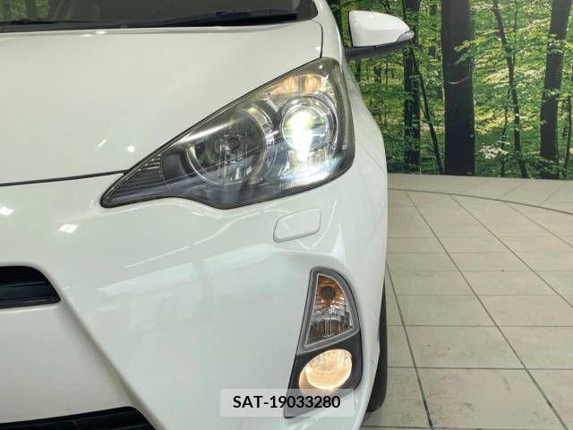 Toyota AQUA 2012-03 383275-12