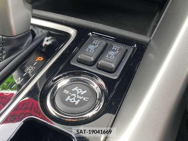 Mitsubishi ECLIPSE CROSS 2023-06 359519-17