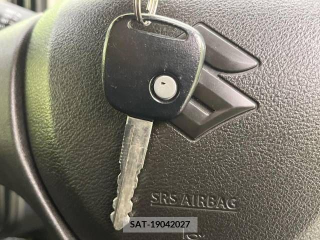 Suzuki ALTO 2019-05 305152-7