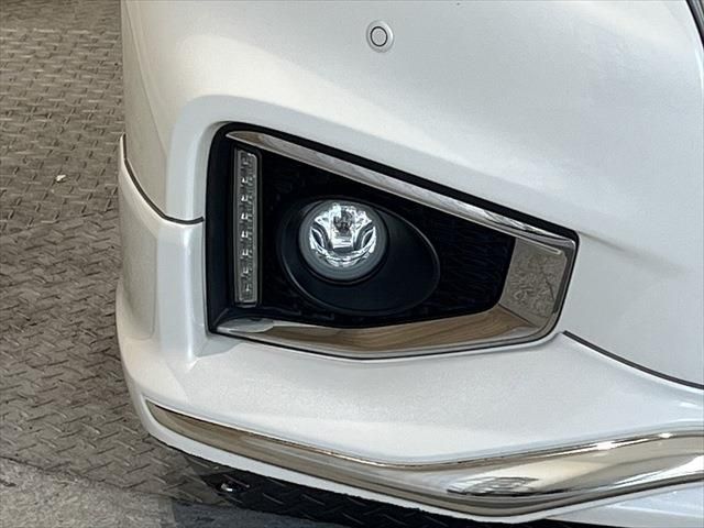 Nissan ELGRAND 2014-03 21524-11