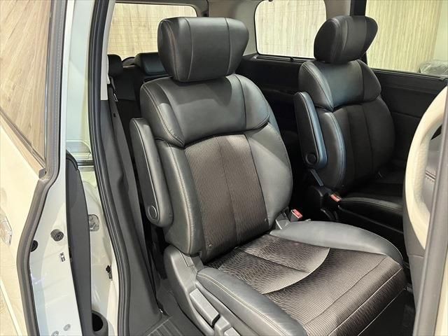 Nissan ELGRAND 2014-03 21524-20