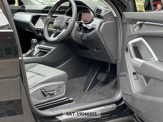 Audi Q3 2023-02 317892-6