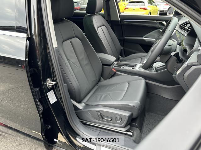 Audi Q3 2023-02 317892-3