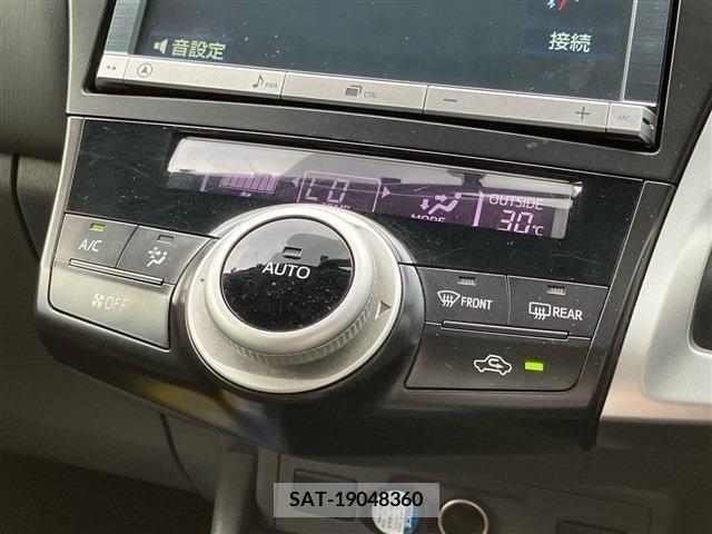 Toyota PRIUS ALPHA 2012-07 366777-18