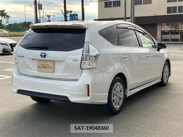 Toyota PRIUS ALPHA 2012-07 366777-4