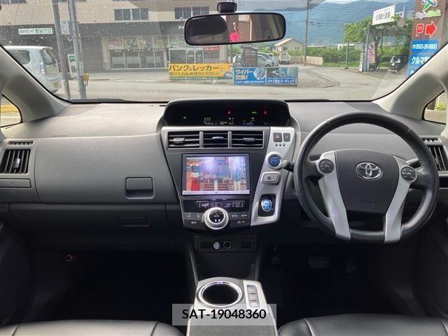 Toyota PRIUS ALPHA 2012-07 366777-8