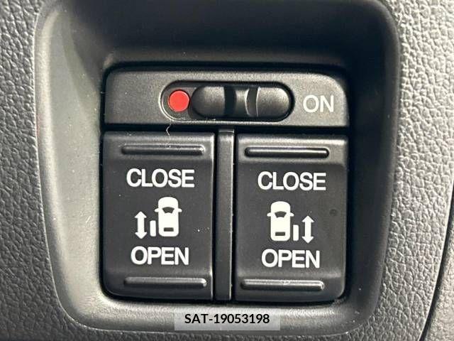 Honda N BOX CUSTOM 2014-05 306549-5