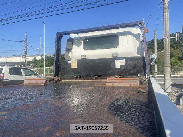 Hino DUTRO 2011-05 207895-8