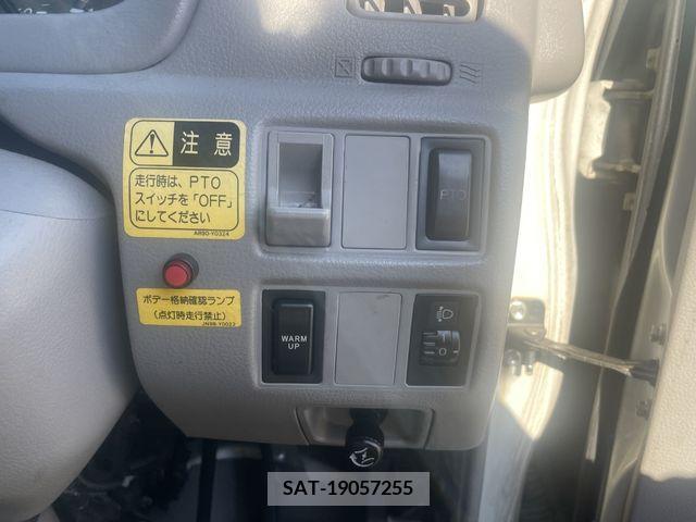 Hino DUTRO 2011-05 207895-19