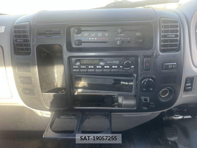 Hino DUTRO 2011-05 207895-22