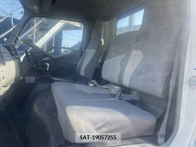 Hino DUTRO 2011-05 207895-16