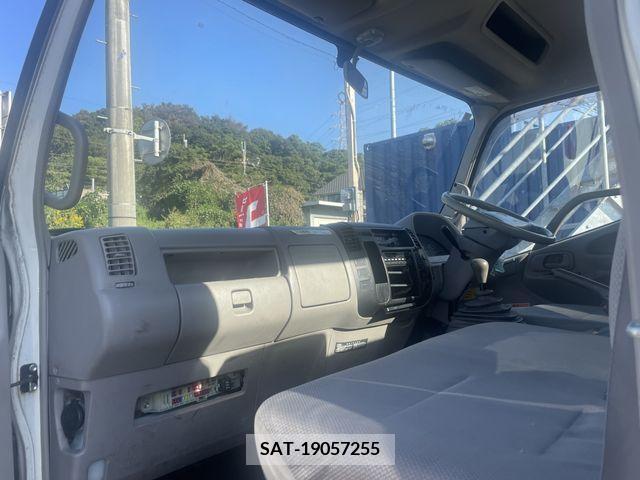 Hino DUTRO 2011-05 207895-17
