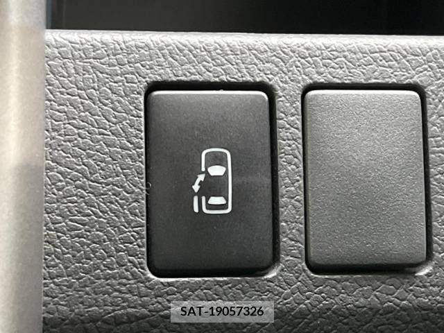Toyota NOAH 2008-09 321310-3
