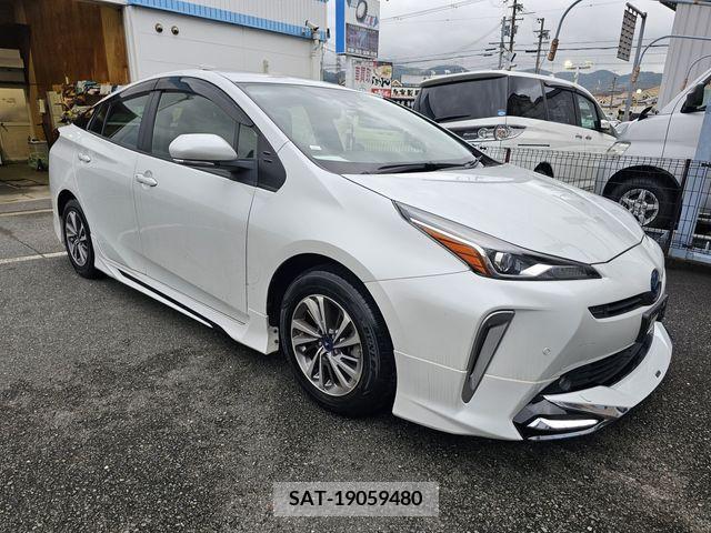 Toyota PRIUS 2021-08 325332-0