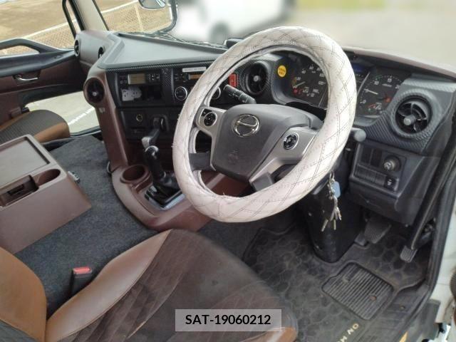 Hino PROFIA 2019-04 333592-19