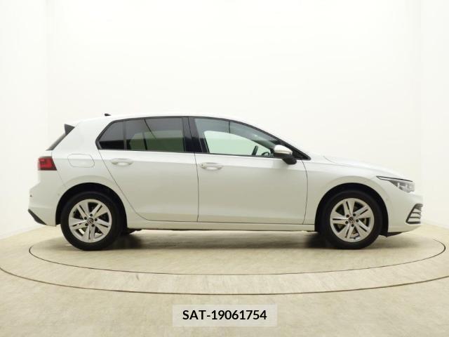 VolksWagen GOLF 2021-06 210632-5