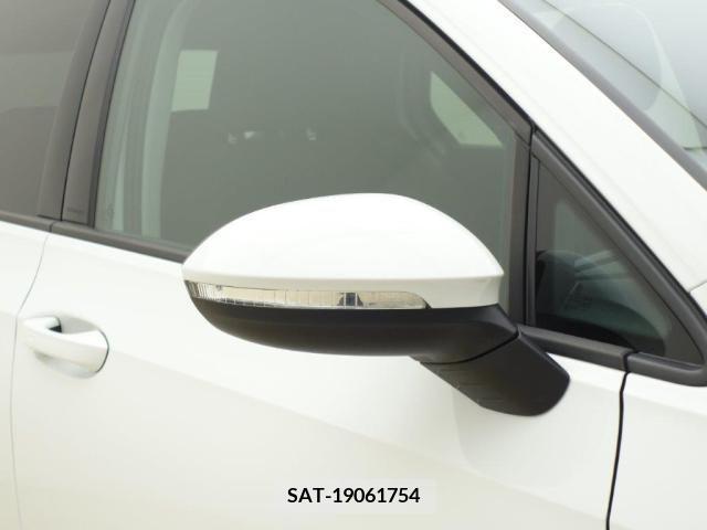 VolksWagen GOLF 2021-06 210632-14