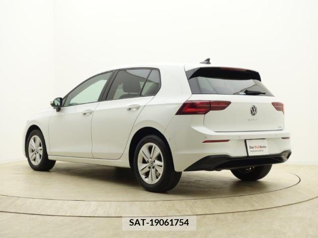 VolksWagen GOLF 2021-06 210632-8