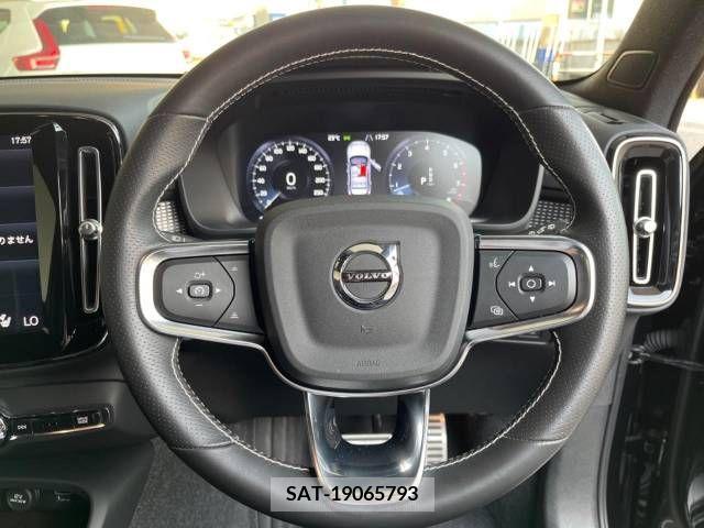 Volvo XC40 2021-07 288810-7