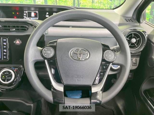 Toyota AQUA 2019-02 340973-11
