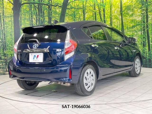 Toyota AQUA 2019-02 340973-17