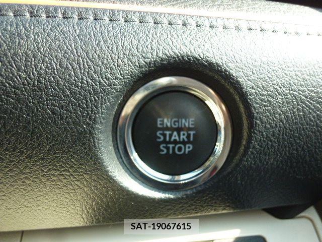 Toyota SIENTA 2015-08 329636-24