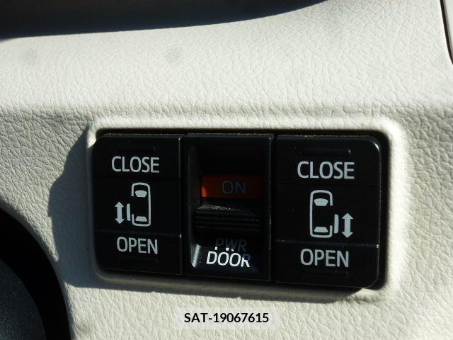 Toyota SIENTA 2015-08 329636-16