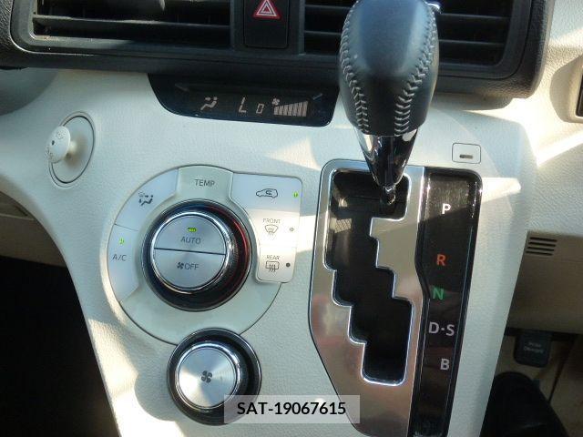 Toyota SIENTA 2015-08 329636-20