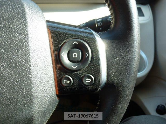 Toyota SIENTA 2015-08 329636-22