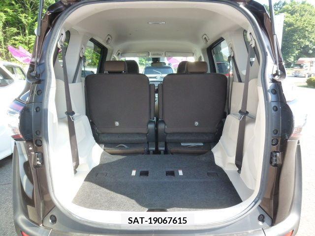 Toyota SIENTA 2015-08 329636-10