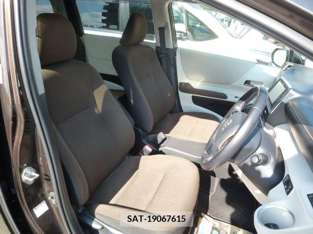 Toyota SIENTA 2015-08 329636-5