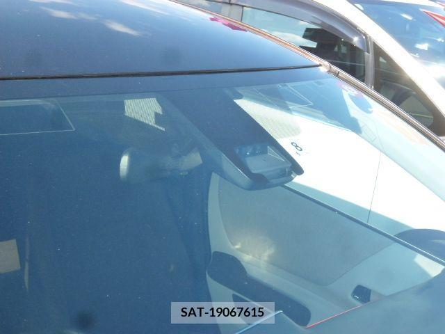 Toyota SIENTA 2015-08 329636-27