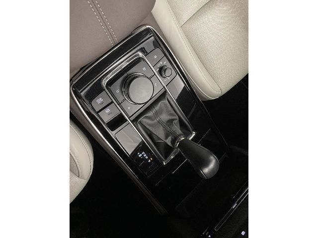 Mazda CX-30 2021-01 181221-22