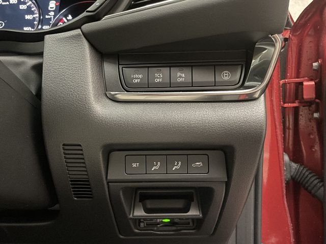 Mazda CX-30 2021-01 181221-23
