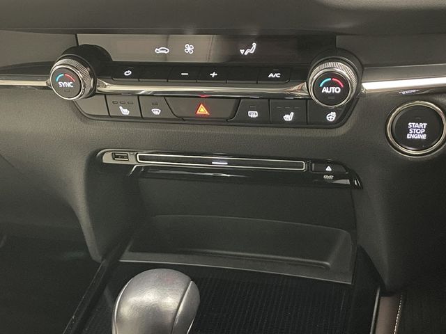 Mazda CX-30 2021-01 181221-21