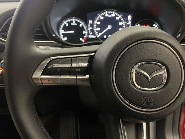Mazda CX-30 2021-01 181221-24