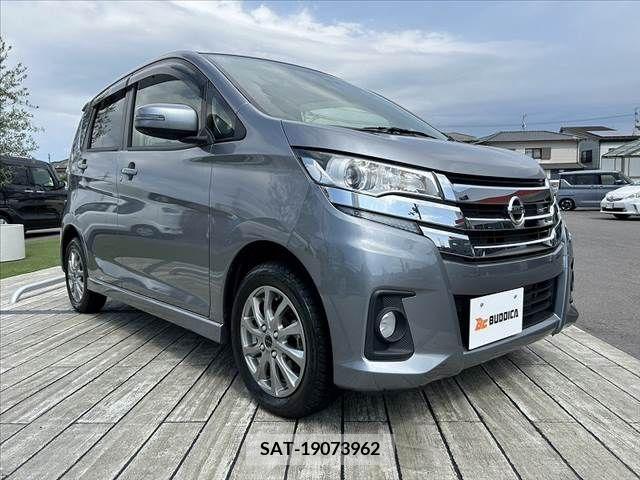 Nissan DAYZ 2016-09 353525-7