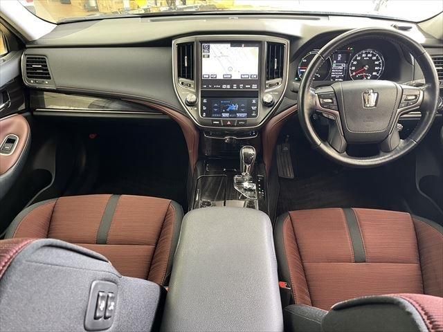 Toyota CROWN SEDAN 2015-11 182958-18
