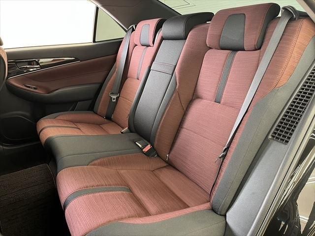 Toyota CROWN SEDAN 2015-11 182958-22