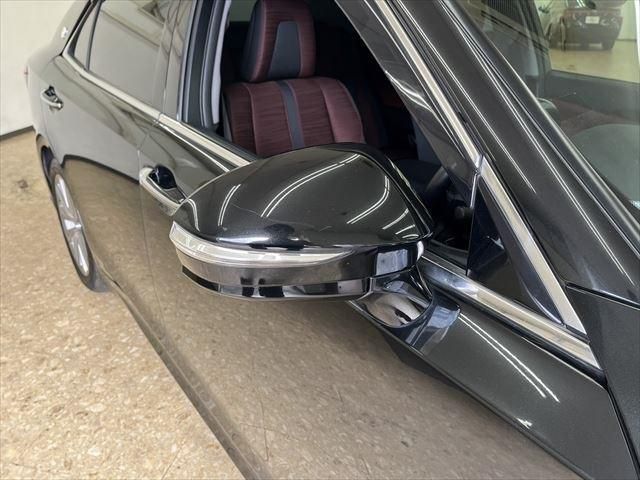 Toyota CROWN SEDAN 2015-11 182958-13