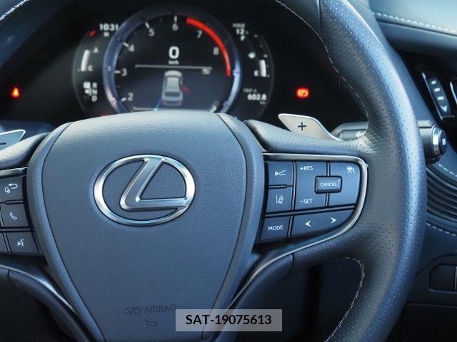 Lexus LS 2021-04 205911-17