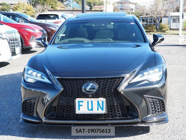 Lexus LS 2021-04 205911-1