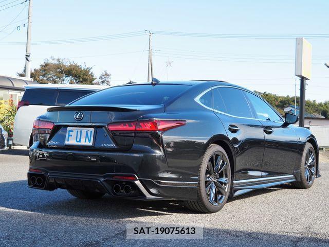 Lexus LS 2021-04 205911-4