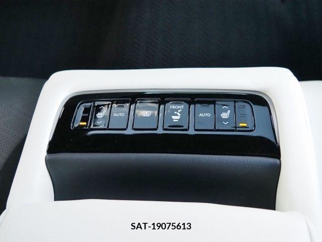 Lexus LS 2021-04 205911-13