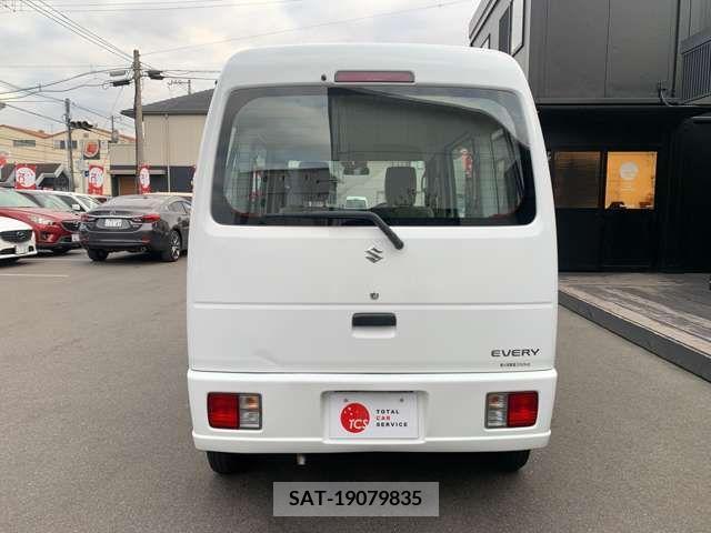 Suzuki EVERY 2012-11 207961-6