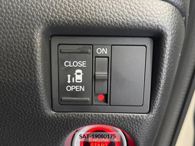 Honda N BOX CUSTOM 2017-12 278880-7
