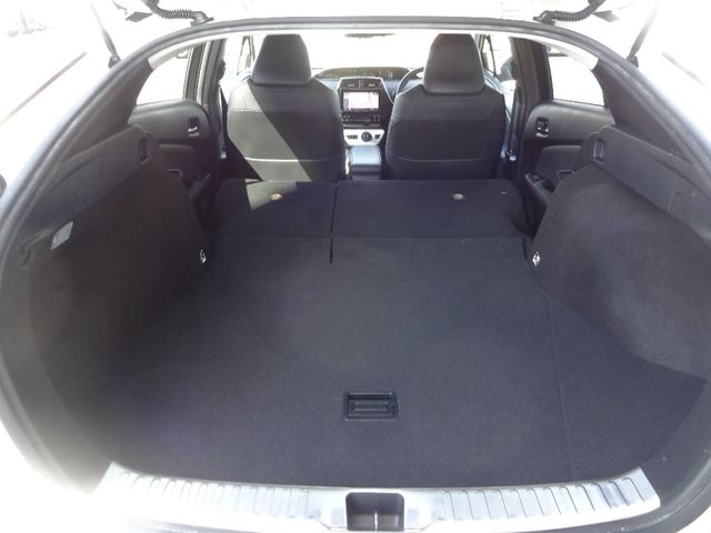 Toyota PRIUS 2016-10 13961-9